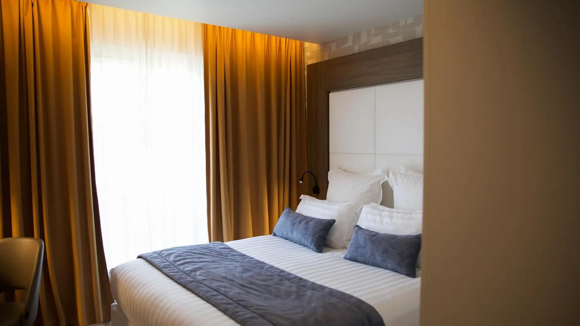 **** Hotel Le Grand Hôtel Grenoble Frankreich